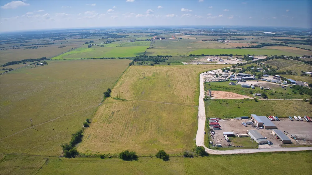 35 IH Jarrell, TX 76537