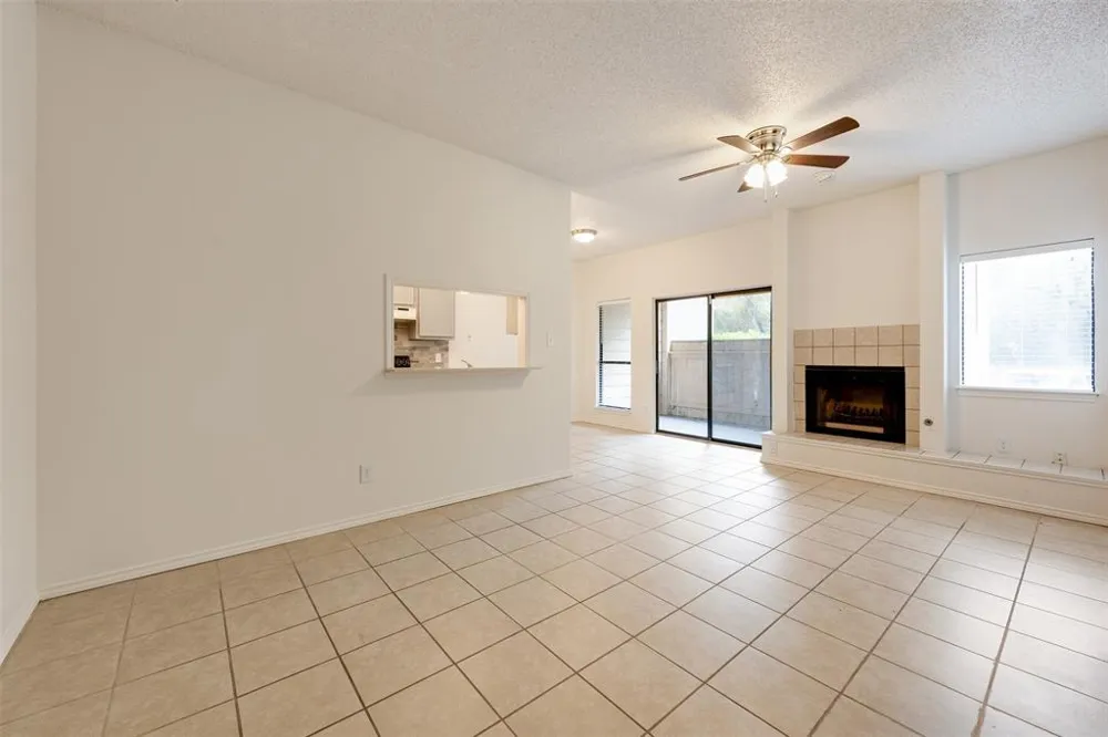 9100 Mountain Ridge Drive #105 Austin, TX 78759