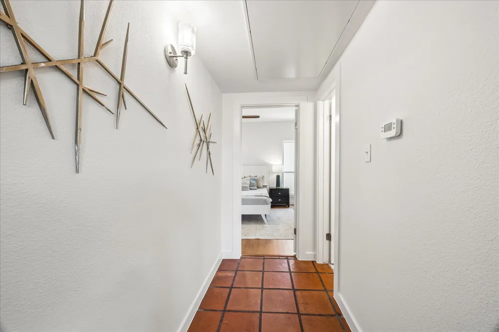 3903 Seiders Avenue #202 Austin, TX 78756