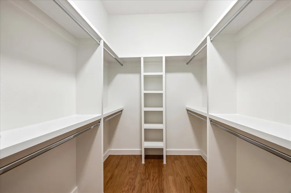 3903 Seiders Avenue #202 Austin, TX 78756
