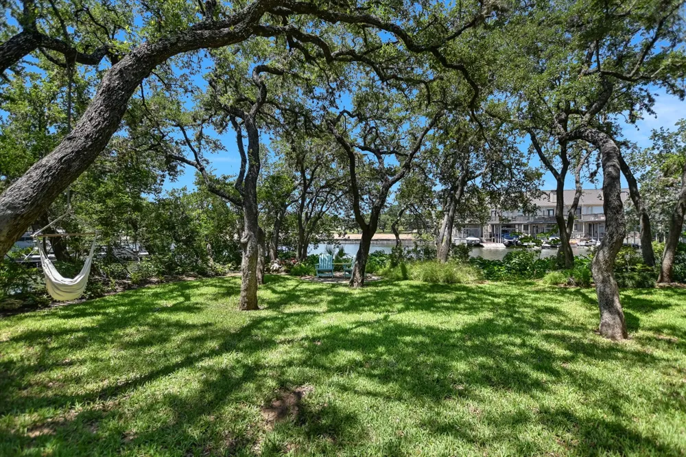 102 Bunny Run Horseshoe Bay, TX 78657