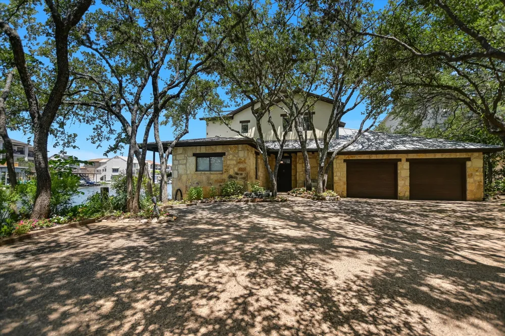 102 Bunny Run Horseshoe Bay, TX 78657
