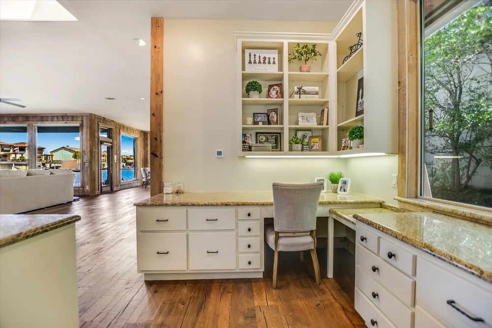 102 Bunny Run Horseshoe Bay, TX 78657