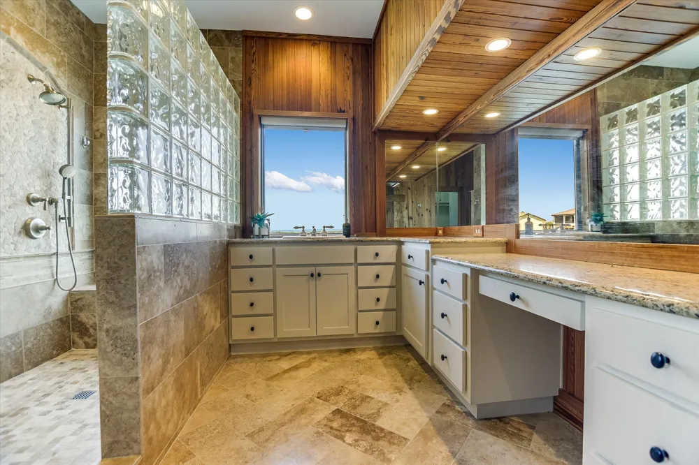 102 Bunny Run Horseshoe Bay, TX 78657