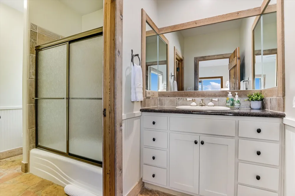 102 Bunny Run Horseshoe Bay, TX 78657