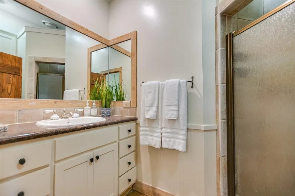 102 Bunny Run Horseshoe Bay, TX 78657