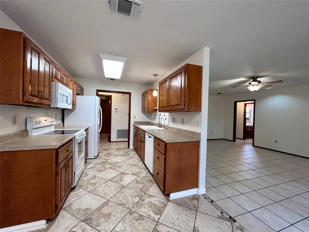 57 WOODCREEK DRIVE Wimberley, TX 78676