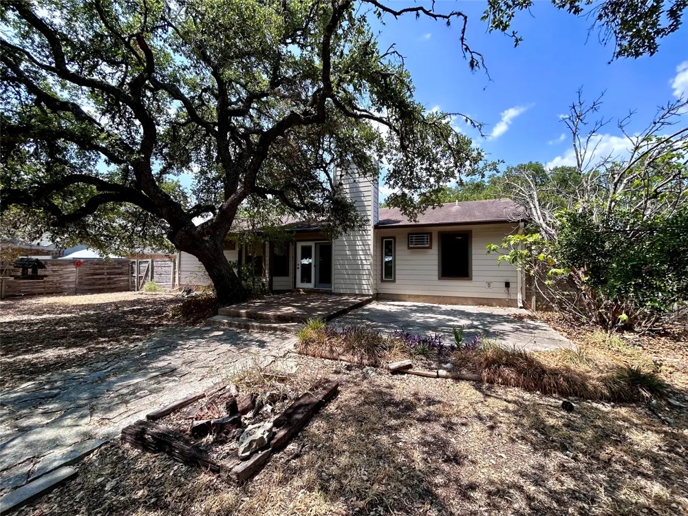 57 WOODCREEK DRIVE Wimberley, TX 78676