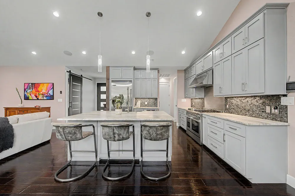 172 Bluff Trail Dripping Springs, TX 78620