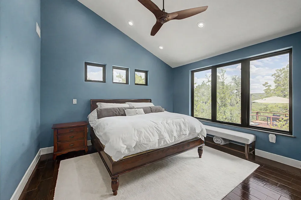 172 Bluff Trail Dripping Springs, TX 78620