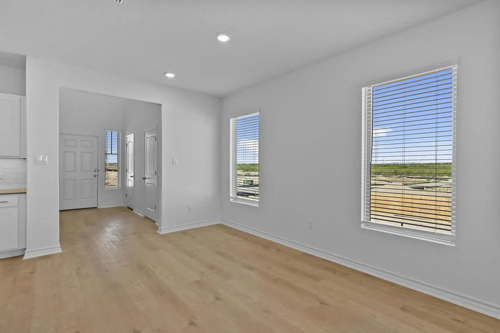 109 Hatari Trail Jarrell, TX 76537