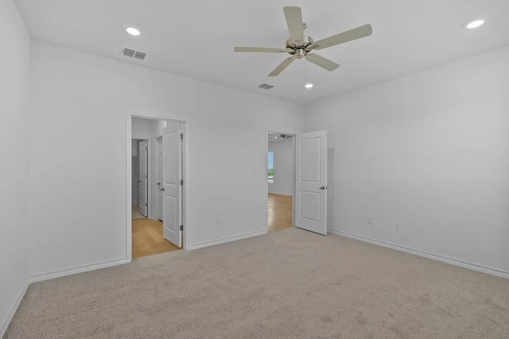 109 Hatari Trail Jarrell, TX 76537