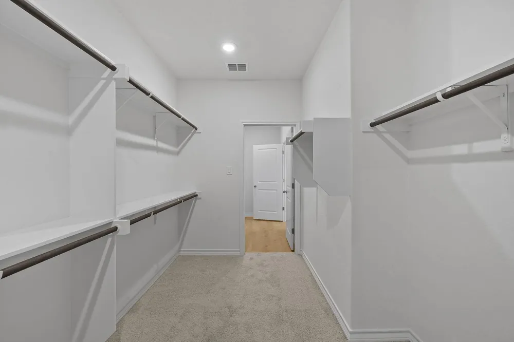 109 Hatari Trail Jarrell, TX 76537