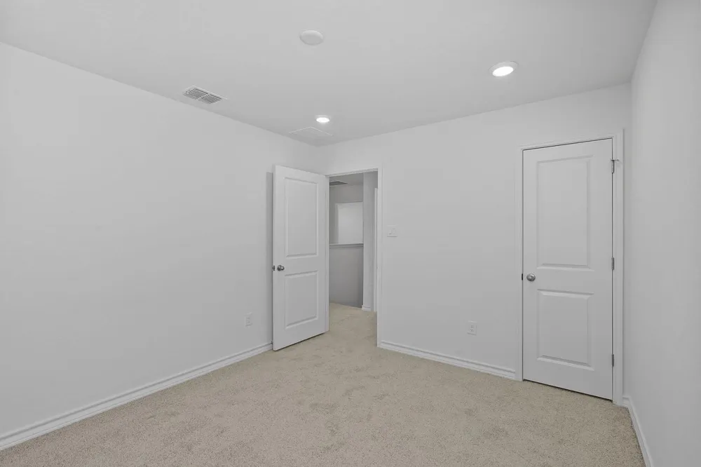 109 Hatari Trail Jarrell, TX 76537