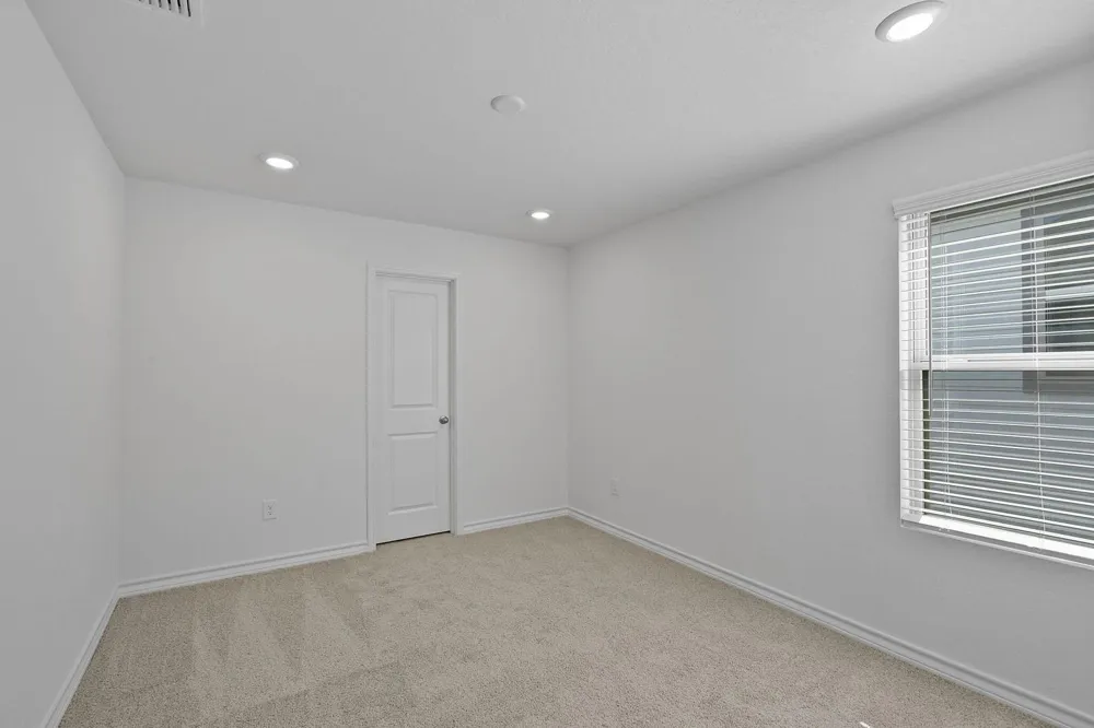 109 Hatari Trail Jarrell, TX 76537