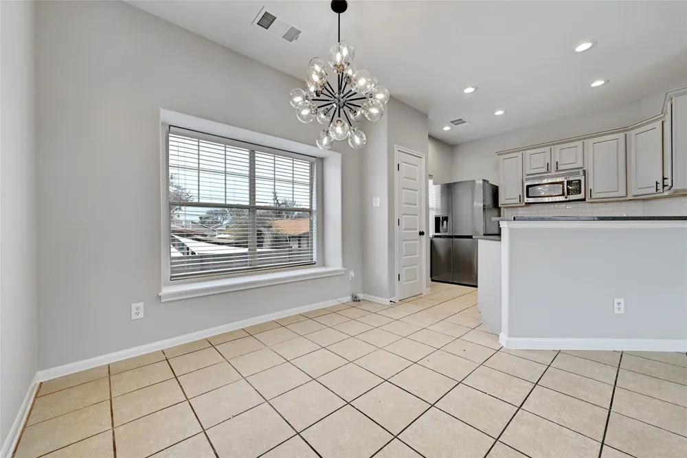 2909 Saville Loop #10c Austin, TX 78741
