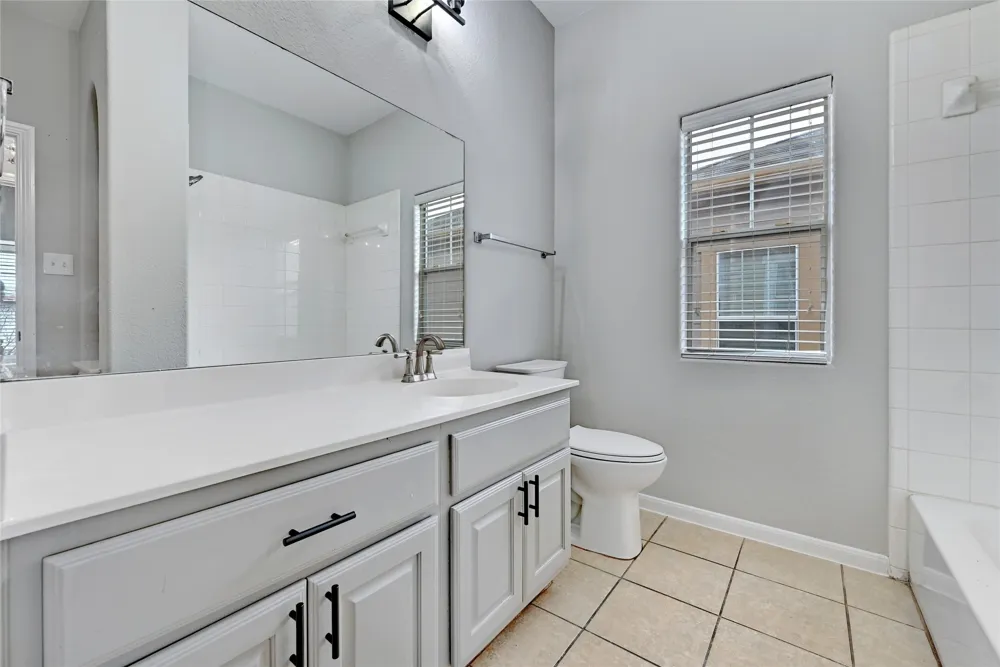 2909 Saville Loop #10c Austin, TX 78741