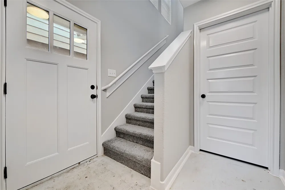 2909 Saville Loop #10c Austin, TX 78741