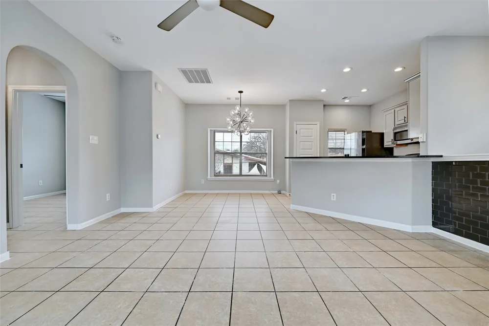 2909 Saville Loop #10c Austin, TX 78741