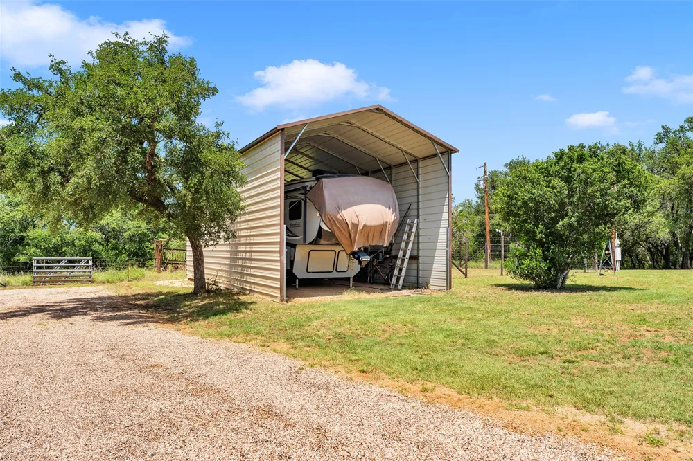 627 Ranch Road 2323 Llano, TX 78643