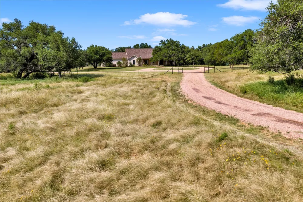 627 Ranch Road 2323 Llano, TX 78643