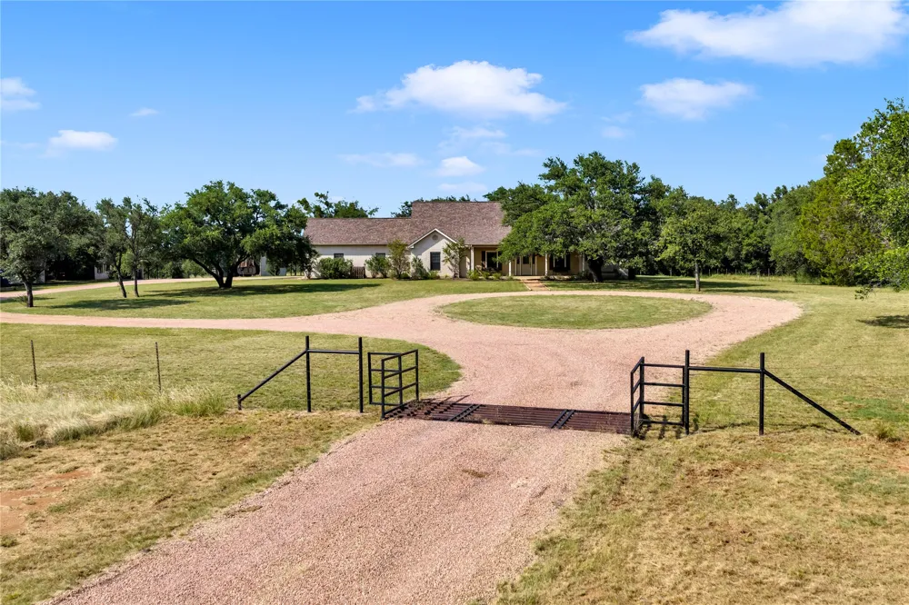 627 Ranch Road 2323 Llano, TX 78643
