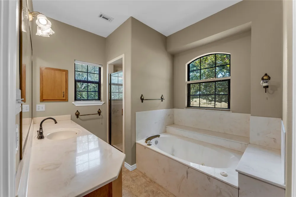627 Ranch Road 2323 Llano, TX 78643