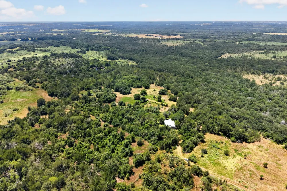 4791 County Road 473 Elgin, TX 78621