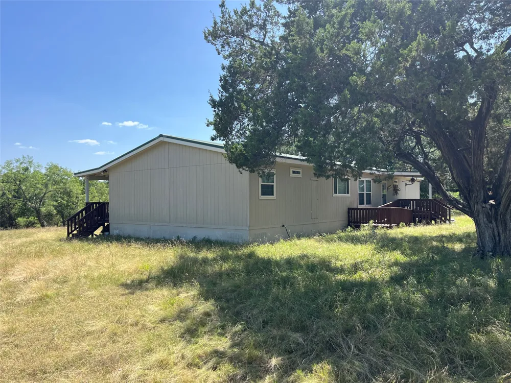 1115 CR 2732 Lometa, TX 76853