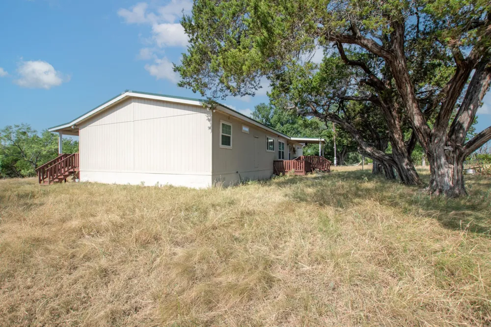 1115 CR 2732 Lometa, TX 76853