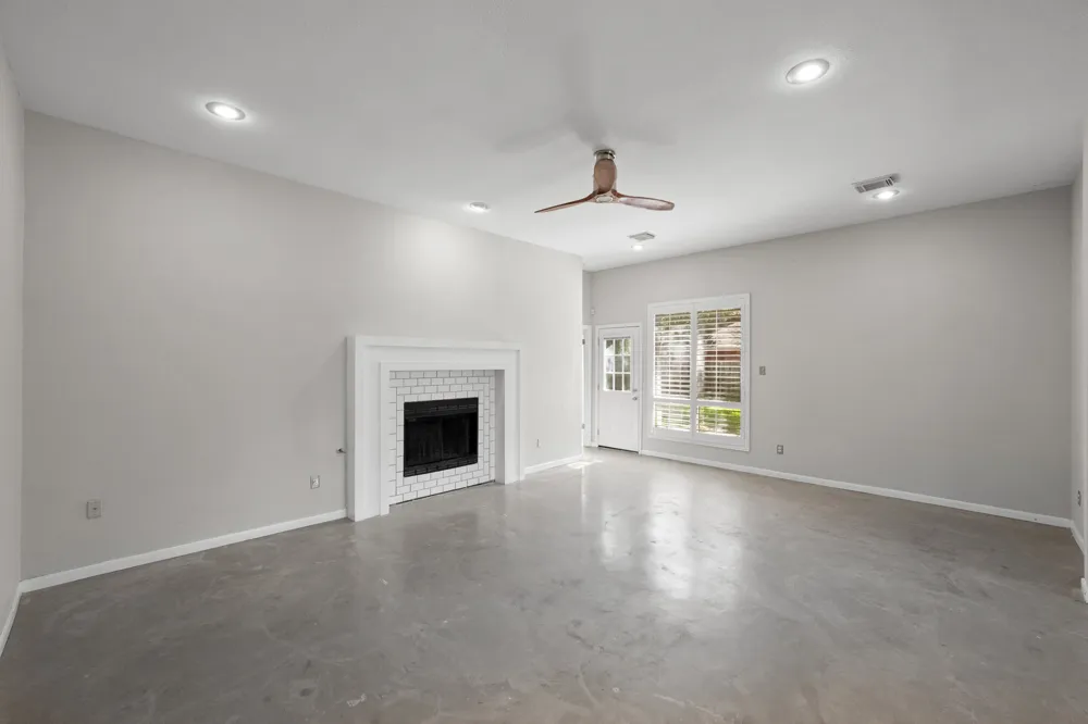 9321 Colberg Drive Austin, TX 78749