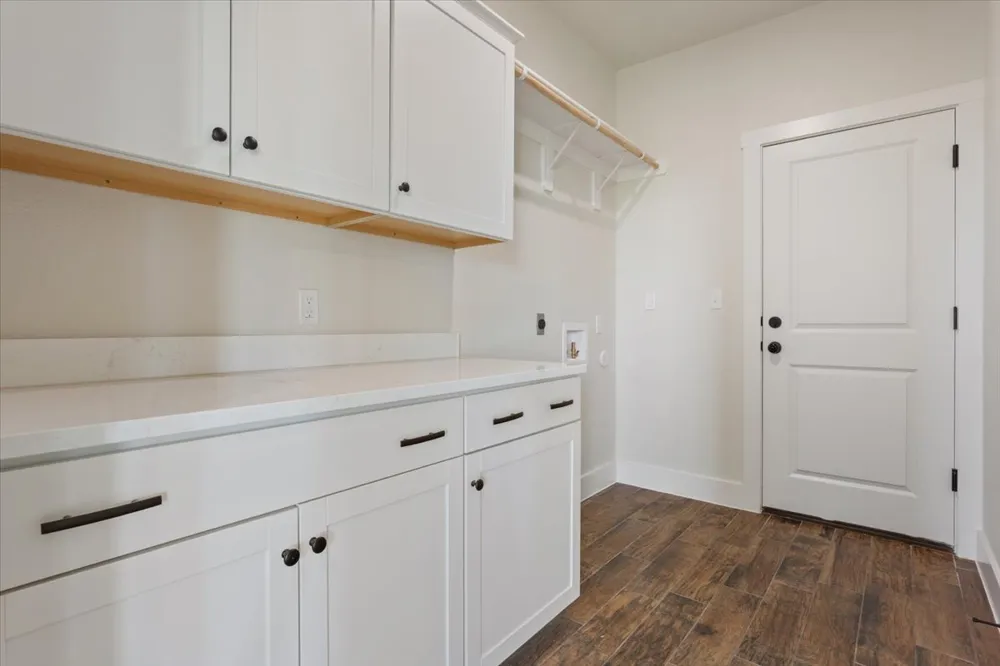 18085 Round Hall Road Holland, TX 76534