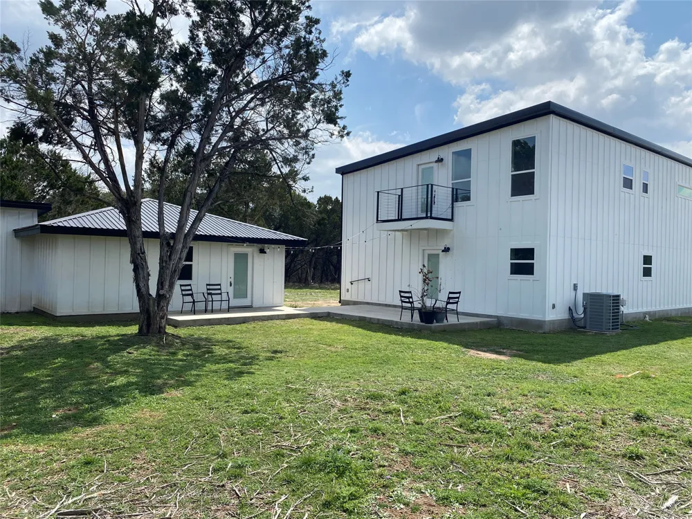 31 HEATHROW LANE Wimberley, TX 78676