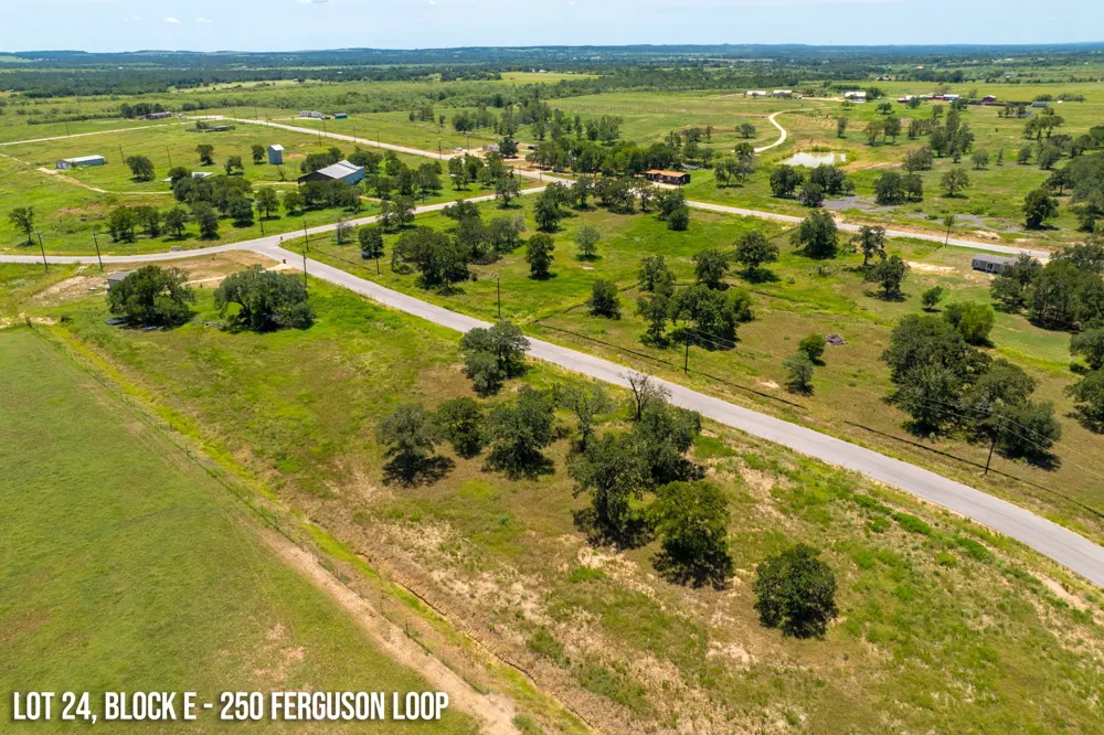 250 Ferguson Loop Dale, TX 78616
