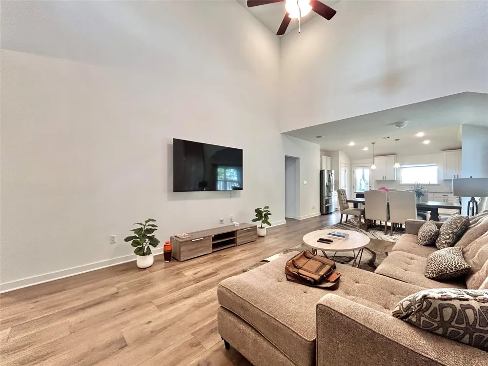 1357 Kneehigh Lane Georgetown, TX 78633