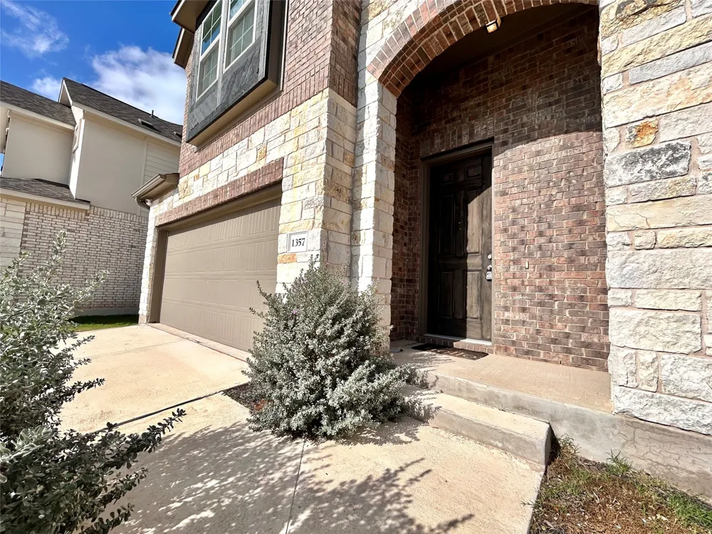 1357 Kneehigh Lane Georgetown, TX 78633