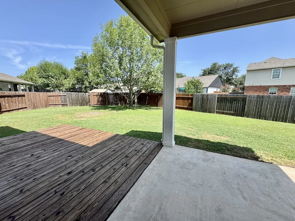 137 Firewheel Cove Kyle, TX 78640