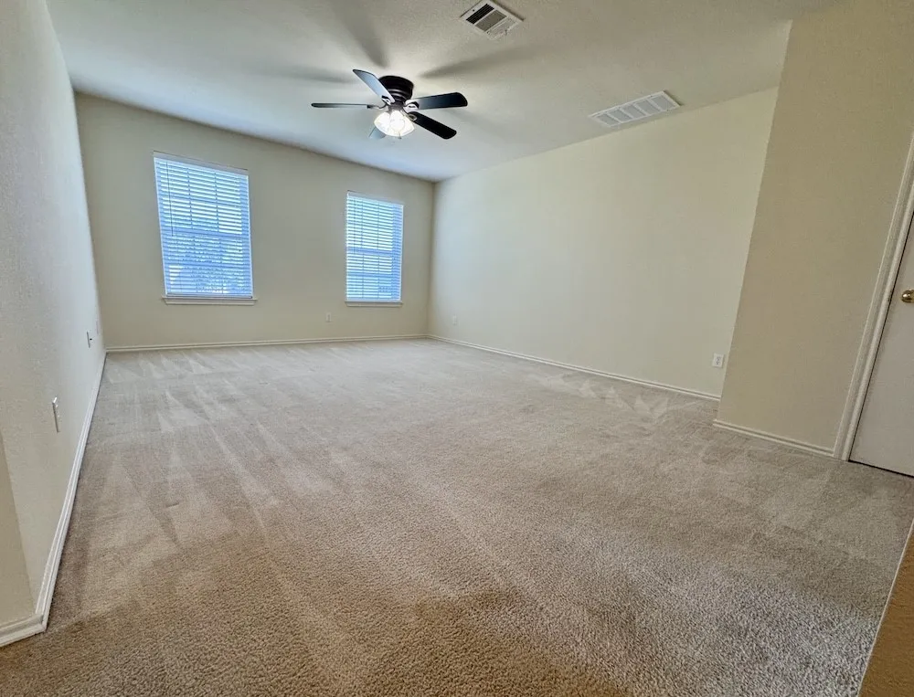 137 Firewheel Cove Kyle, TX 78640
