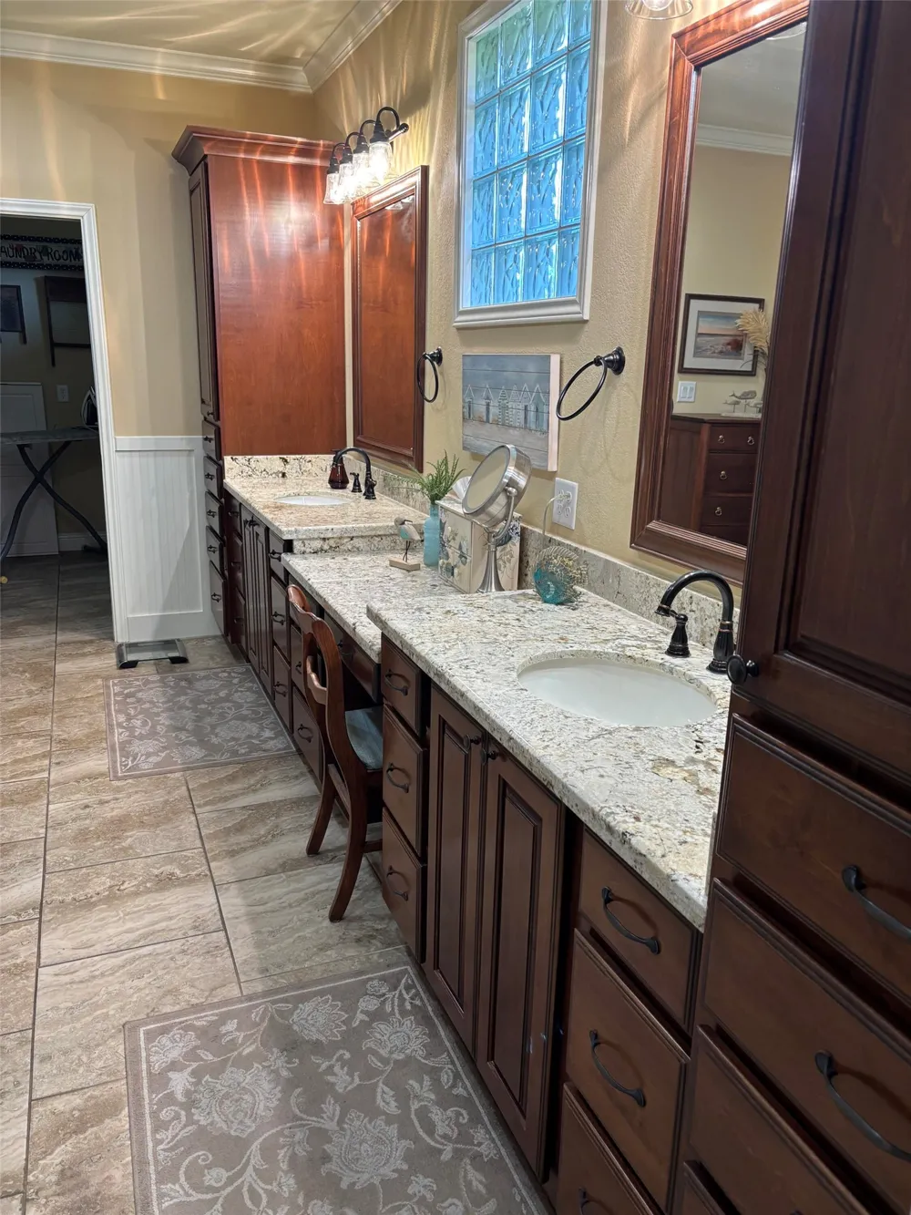 1910 Spanish Moss Drive College Station, TX 77845