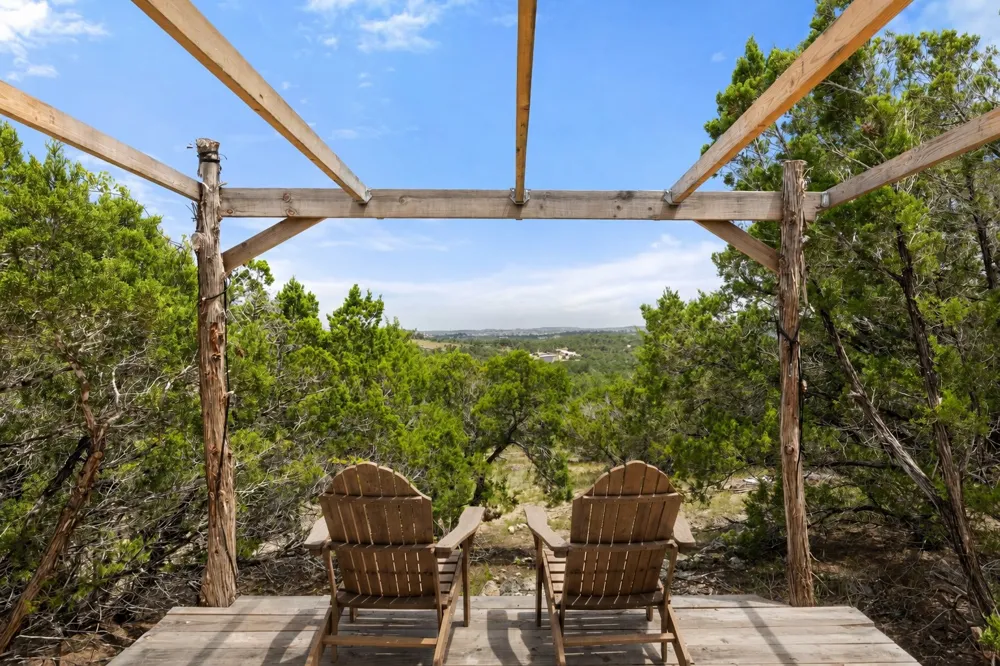 1906 Bee Creek Road Spicewood, TX 78669