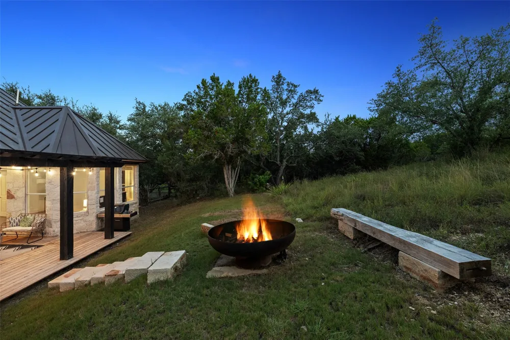 1906 Bee Creek Road Spicewood, TX 78669