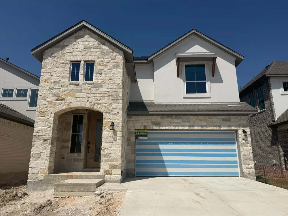 260 Bloomington Loop Hutto, TX 78634