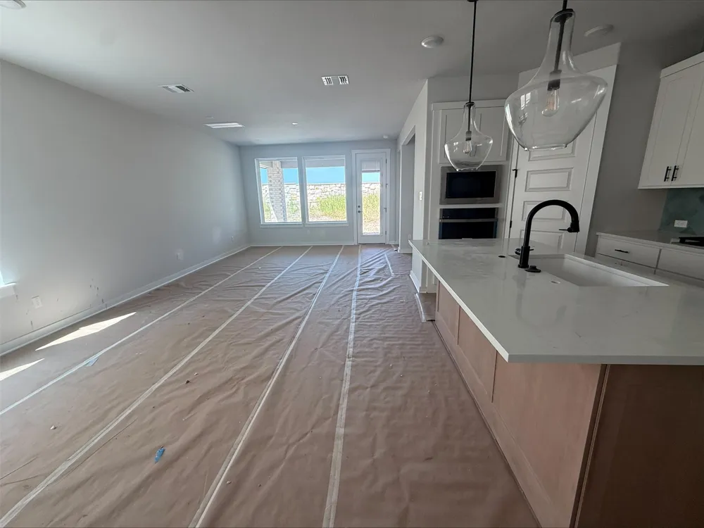 260 Bloomington Loop Hutto, TX 78634