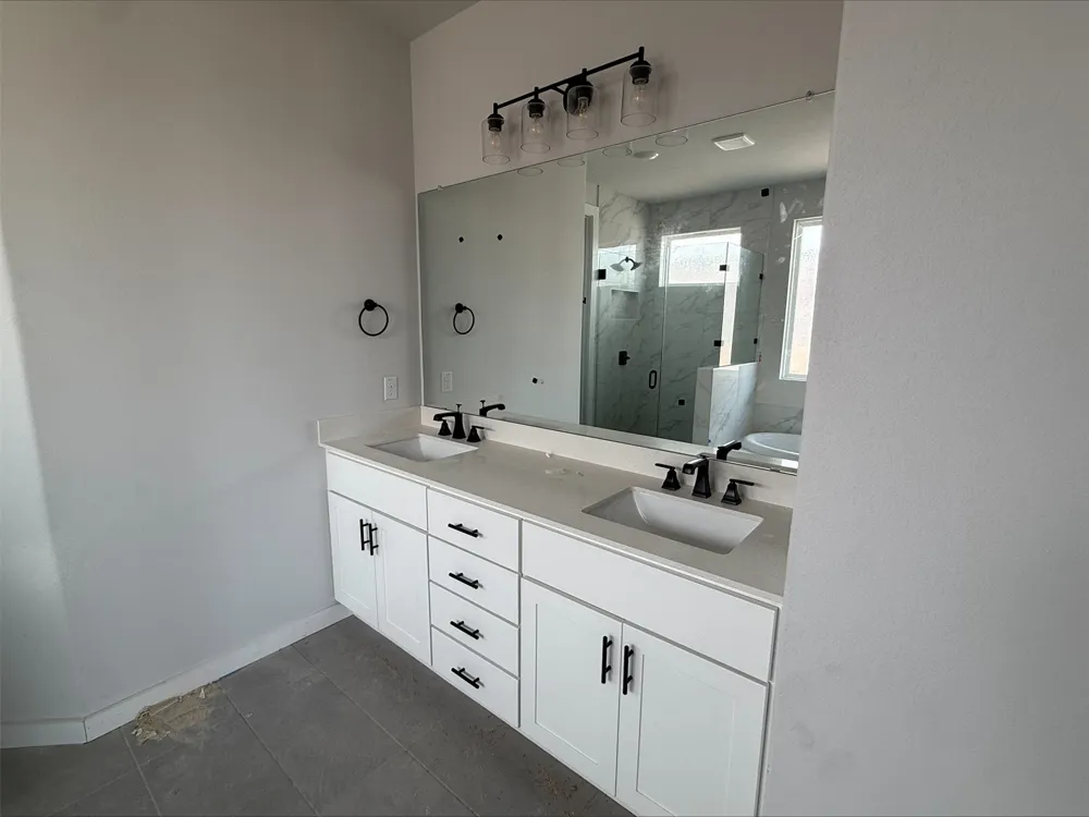 260 Bloomington Loop Hutto, TX 78634