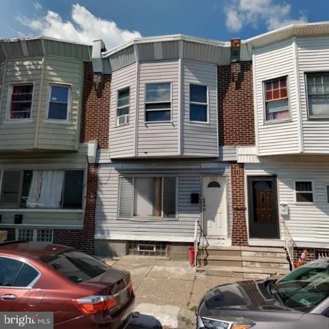 437 W ANNSBURY STREET
