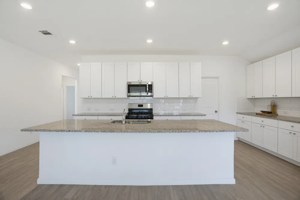 5904 Geronimo Way Seguin, TX 78155