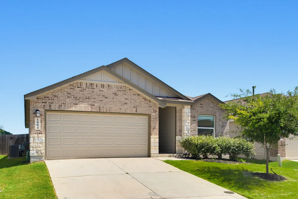 5904 Geronimo Way Seguin, TX 78155