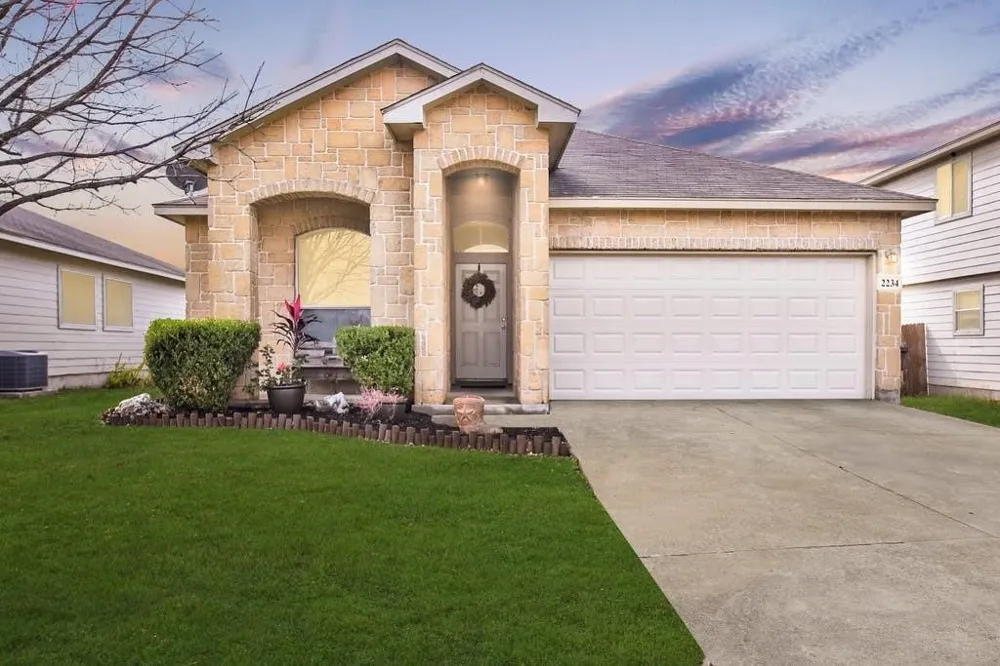 2234 Lakeline Drive New Braunfels, TX 78130