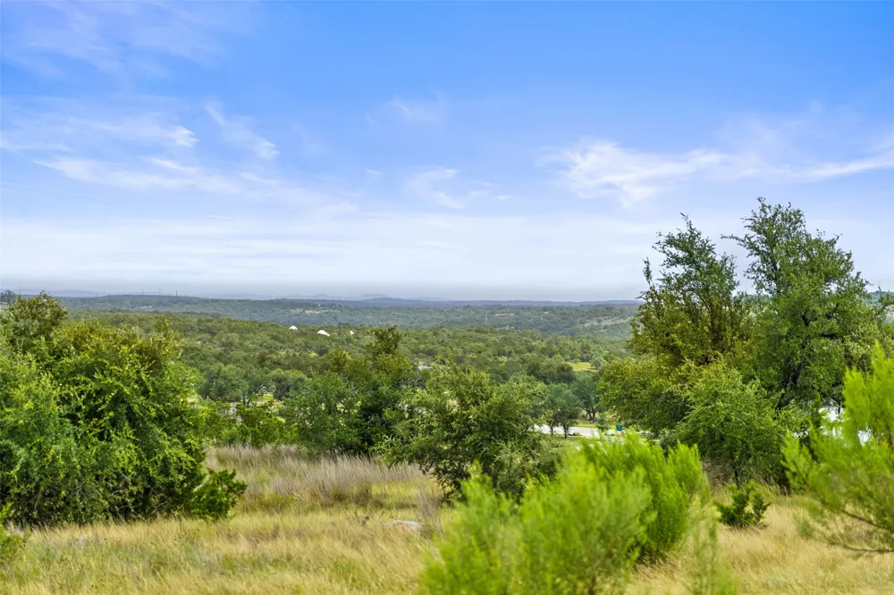 195 Lilly Belle Way Johnson City, TX 78636