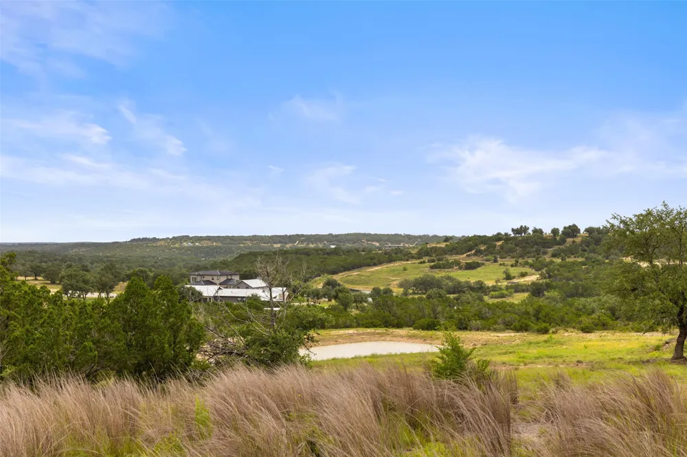 195 Lilly Belle Way Johnson City, TX 78636